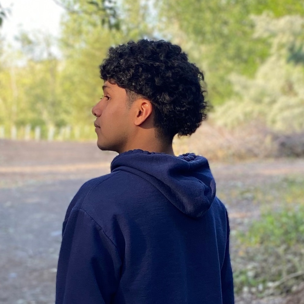 Meet your Posher, Javier